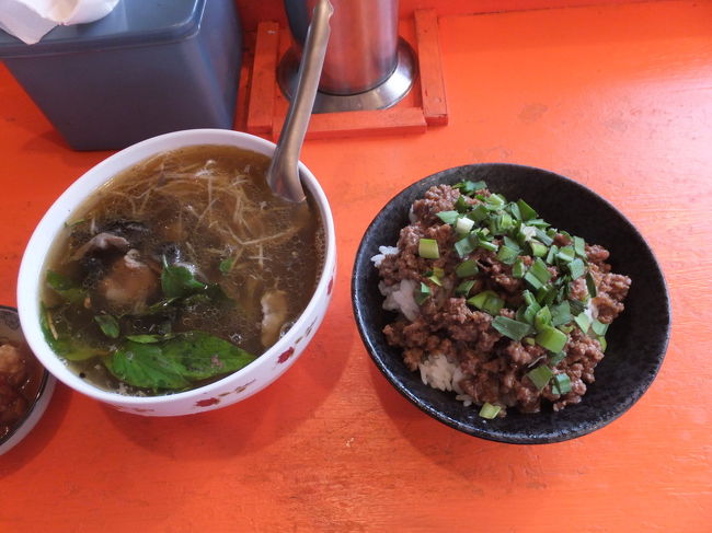 絶品の牛雑湯 20130623<br /><br />牛雑湯と牛肉飯