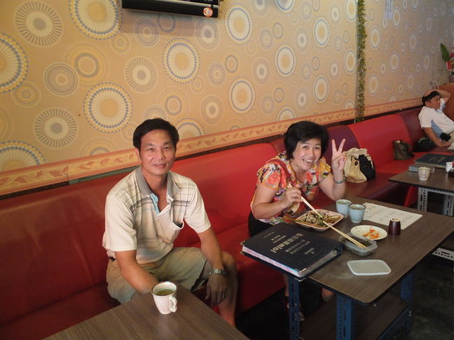 カラオケ店「維多莉雅」をオープンしました 20130701<br /><br />登山の仲間、屏東から来てくれました