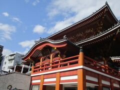 地下鉄亀島駅に戻り、大須観音駅へ。
地下鉄に2日続けて乗り続け、パスモのチャージ残高が気になりはじめました。
もっとオートチャージの額を上げねば・（東京に戻ってから、チャージ額を修正しました）

大須観音駅で若者が沢山降りるのにビックリ、というか、若者しかいない？？
ここでお参り。