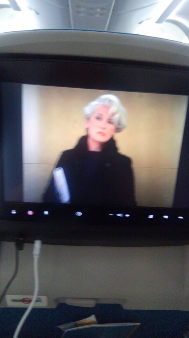 食後はPRADAを着たメリル・ストリープを観て、