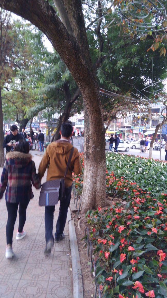 ホアンキエム湖周辺は憩いの場です！