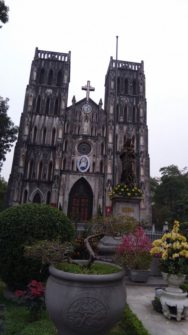 やって来ました、大聖堂♪