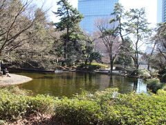 清水谷公園
昼時だったので弁当を食べているサラリーマンやＯＬが結構いました。彼（女）らのオアシスなのかもしれません。
