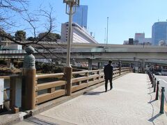 弁慶橋を渡り赤坂見附跡に向かいました。