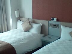 ダイワロイネットホテル京都八条口で２泊お世話になりました。

誠に勝手ながらグレードアップさせて頂きますということで
レディースルームとなりました。

