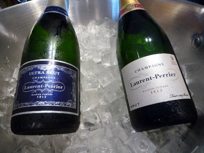 ありました、ありました。<br /><br />右がいつもの。左が加糖されていないヴィンテージ。