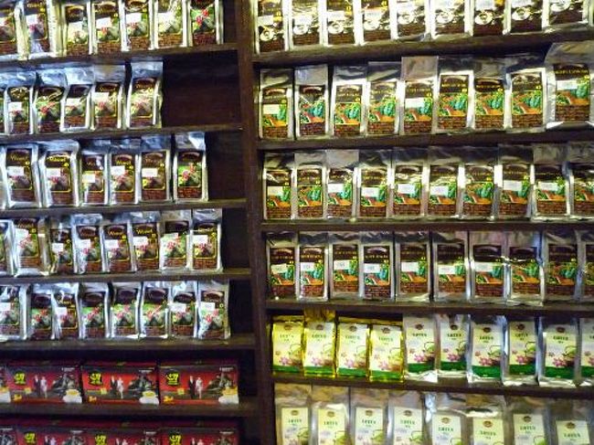 時間が無い時はこちらのパック詰めされた物もよいかも知れませんが5分もかからず挽いてもらえ、豆のラベルも付けてくれます。