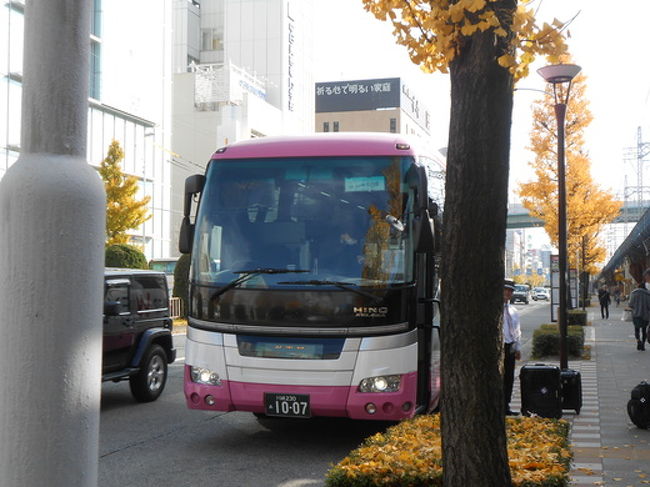 ここからまた約2時間、13:50に名古屋南ささしまライブに到着しました。<br /><br />久しぶりの名古屋に着きました。<br />この時点ではそこまで疲労感はなく、ライブまで名古屋を楽しもうと心していたのでした。