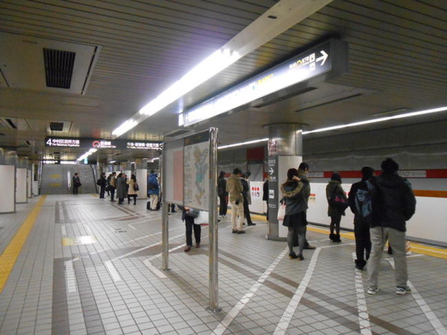 観光といってもライブまでそこまで時間が無いので、とりあえず名古屋城だけは行こうと考え、地下鉄を乗り継いで向かうことに。