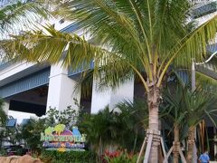 庶民には敷居の高いリゾートホテルがそびえておりました
『Margaritaville Hollywood Beach Resort』
　http://www.margaritavillehollywoodbeachresort.com/