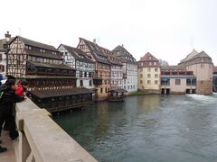 「ノエルの魔法　その22　http://4travel.jp/travelogue/11106660　」の続き。

大聖堂からプティット・フランスに移動。
徒歩10分少々。