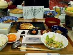 毎回お世話になってます、御船山観光ホテルの朝食です。もちろん出張なので、豪華夕食付では、宿泊できませんので、一泊朝食付きで宿泊。ビジネスホテルと変わらない値段で、温泉と豪華朝食！お勧めです！