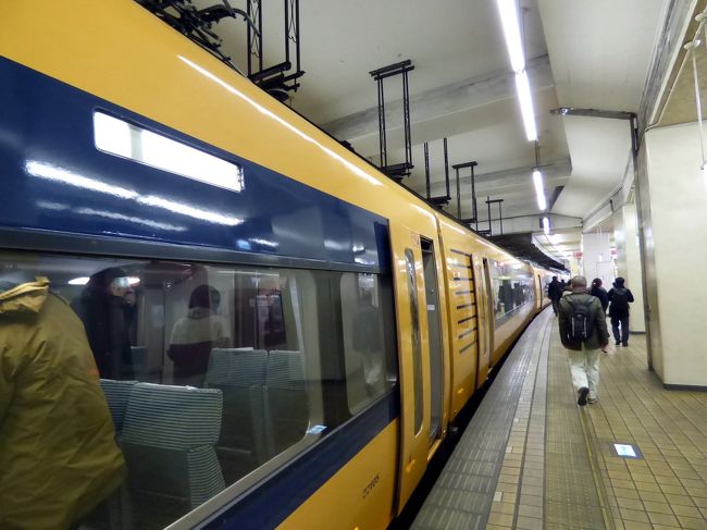 終点の名古屋駅でビスタカーを降りて