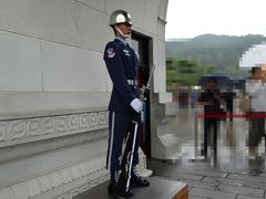 「 忠烈祠 衛兵交代儀式 」 の時間です