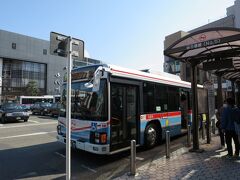 JR鎌倉駅東口5番乗り場　京浜急行バス・金沢八景駅行き乗車 
浄明寺下車　徒歩2分