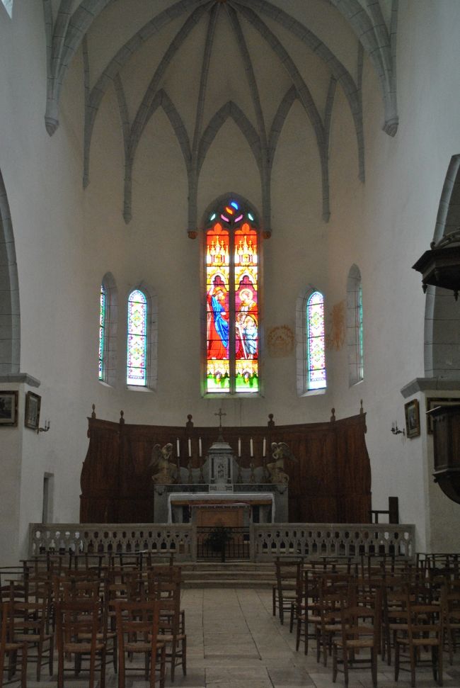 小さな村の教会はシンプル。<br />