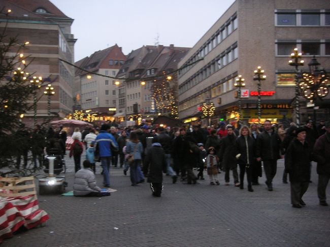 駐車場にもどっています。