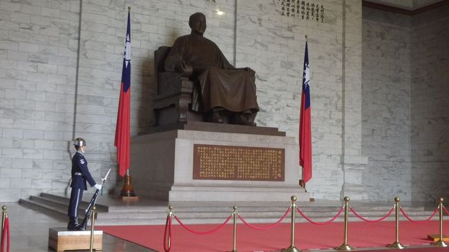 蒋介石がいました。リンカーンの真似か？<br />蒋介石は今はあまり好かれていないと説明を受けました。<br />