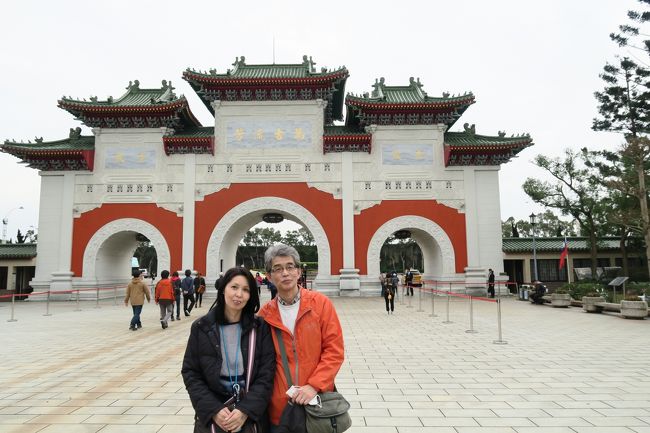 これで市内観光ツアーの終了。<br />お土産物屋に連れて行かれる以外は、とてもよかったです。<br />効率よく進むし、説明も聞けるし。<br />今回は私たちだけのツアーで団体ツアーではなかったので、なおさらお得感がありました