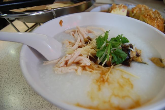 御粥<br />姪が何か変なの混ぜる前は美味しかった。