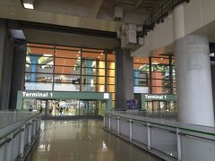 いつも通り関空までは車で行きました。