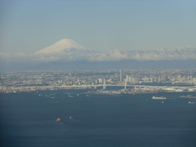 セントレアから羽田に向かう<br />富士山が綺麗に見えました。