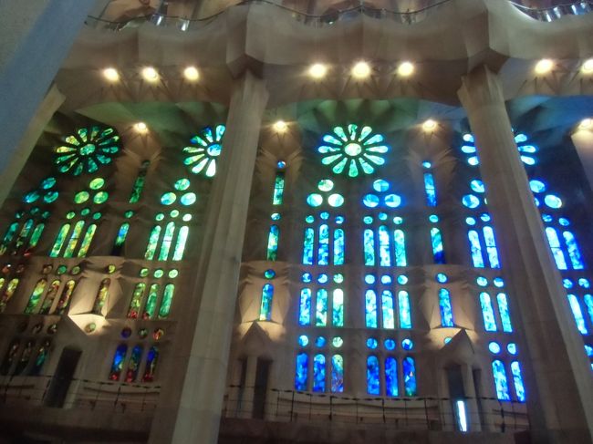 ブルー系のステンドグラス