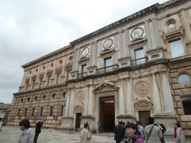 カルロス５世宮殿