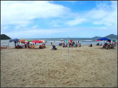 ビーチが非常に広くて、長いんです。

http://4travel.jp/travelogue/10769873