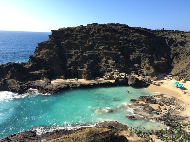 透明度ハンパない入江。<br />エメラルドグリーンでキレイ！