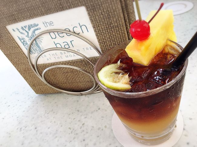 ちゃきちゃきとお買物して、友達の宿泊ホテルに集合。<br />みんなでハッピーアワー！<br />『the beach bar』のマイタイ☆<br />うんまーい！