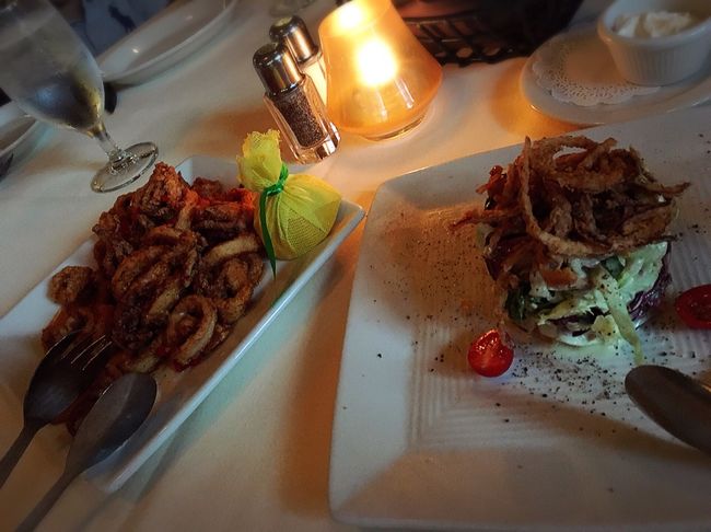 ・ルーズスチョップサラダ<br />・カラマリフライ