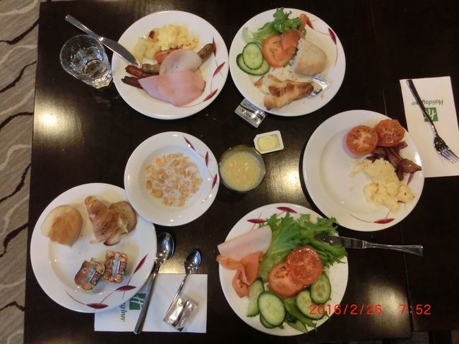 野菜、ハム類、卵、パンどれも充分な朝食。<br />美味しく食べました。