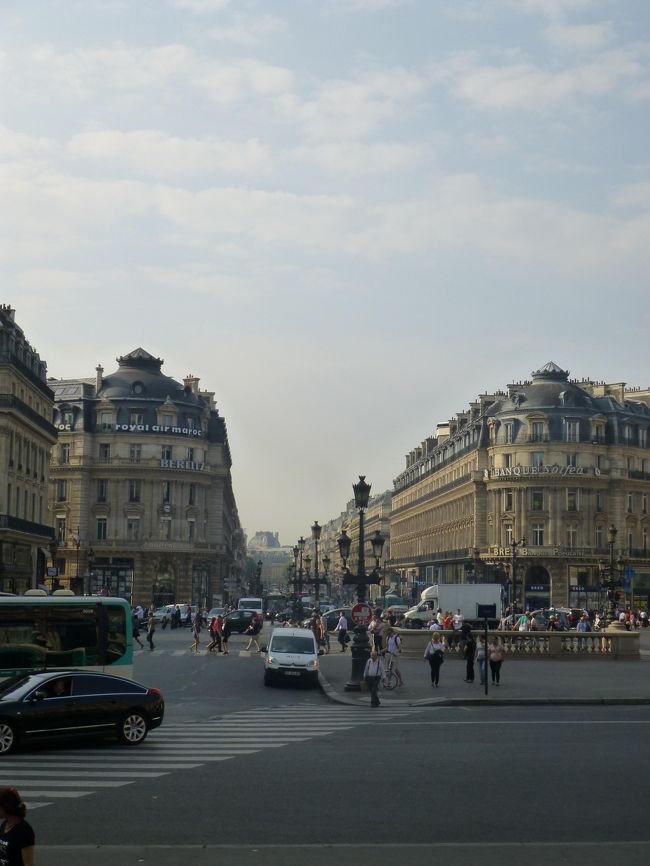 これぞパリの大通り