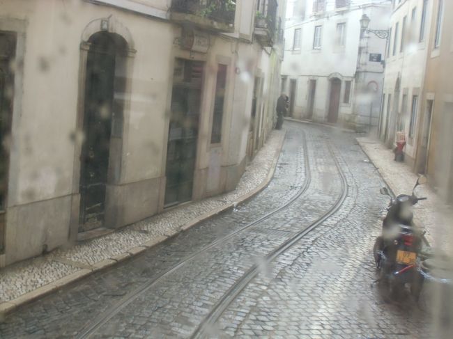 こんな狭い所も走ります