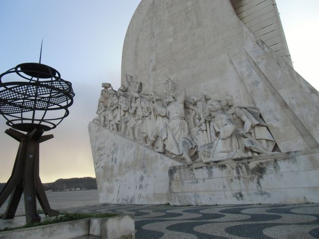 エンリケ航海王子を先頭にマゼランやヴァスコ・ダ・ガマなど大航海時代に活躍した偉人たち33名の像