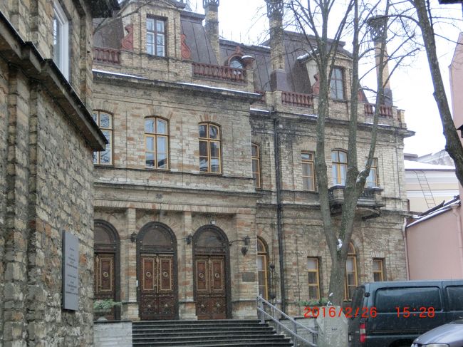 かなり昔の建物。