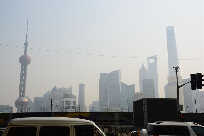 浦東の金融ビル群。