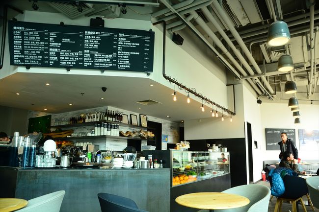 朝食タイム。<br /><br />○　Wagas