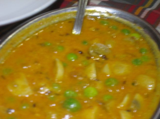 デリーのレストランモーティーマハル、カレーです