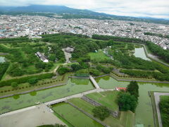 まずは五稜郭へ。今回は五稜郭タワーにのぼってみました。上から見ると本当に星形でした。

