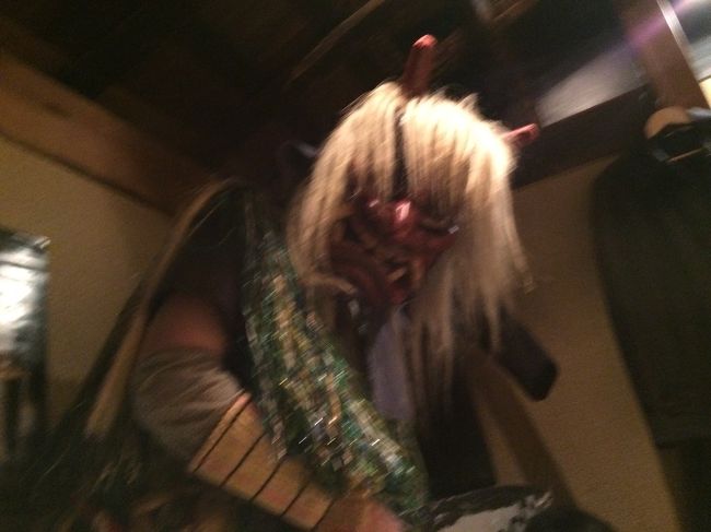 テーブルになまはげが。