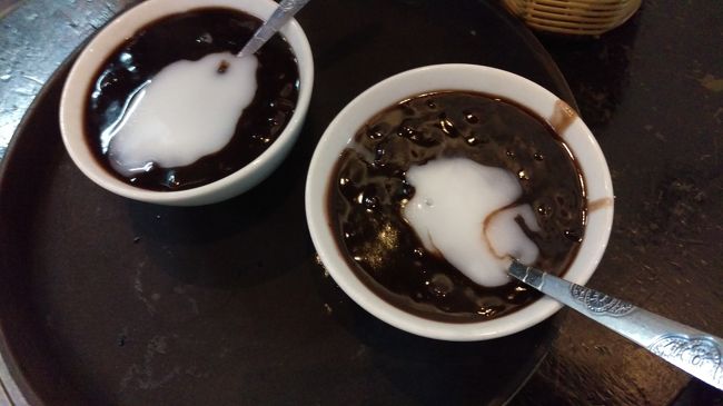 ぜんざいタイプのチェー。<br />ちょっと甘いけど、日本のものと似ています。<br />かなりどろどろしています。