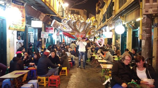 めっちゃ人がいます。