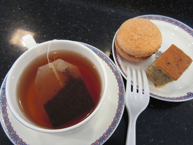 ラウンジにて。