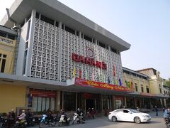 ぶらぶらとハノイ駅まで散歩