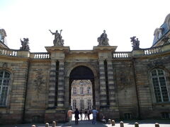 ロアン宮、Palais Rohan
立派な門構えですねぇ。フランス王妃マリー・アントワネットや皇帝ナポレオンも、このロアン宮を訪れたそうです。