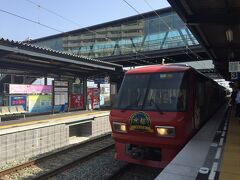 柳川駅も新しくなっていて、見違えました。
天神までは特急「水都」に乗りました。
座席は通常と同じで、内装がいろいろ工夫されていました。