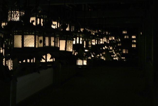 こちらでは万燈籠が再現されいます。<br />とても幻想的な雰囲気で歴史を感じます。(撮影OKです)<br />