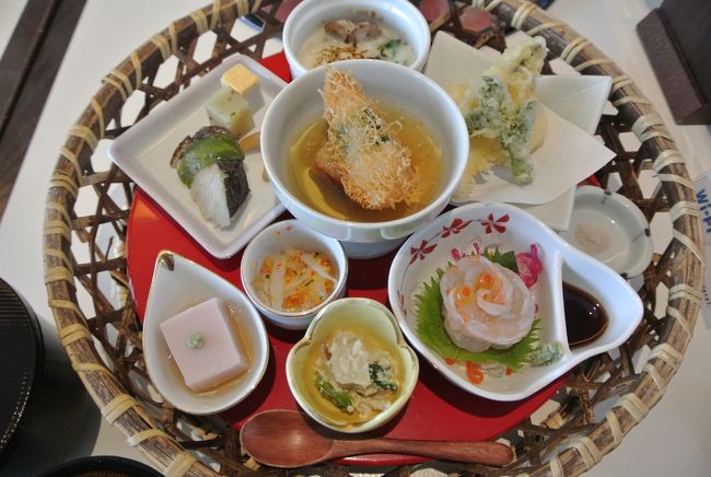 ランチ<br />色どりもきれいで種類も多くて美味しくいただきました。